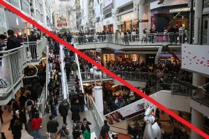Boxing_Day_at_the_Toronto_Eaton_Centre