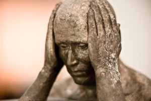 head-in-hands-sculpture