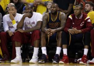 lebron-on-the-bench